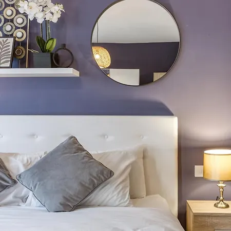 Lux Duplex Penthouse W/ Expansive Rooftop Terrace By 360 Estates