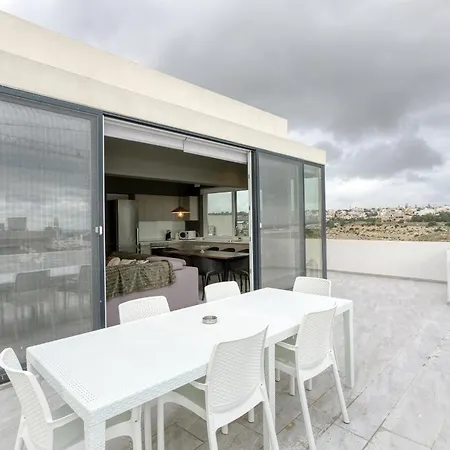 Lux Duplex Penthouse W/ Expansive Rooftop Terrace By 360 Estates