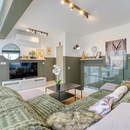 公寓 Lux Duplex Penthouse W/ Expansive Rooftop Terrace By 360 Estates San Ġwann