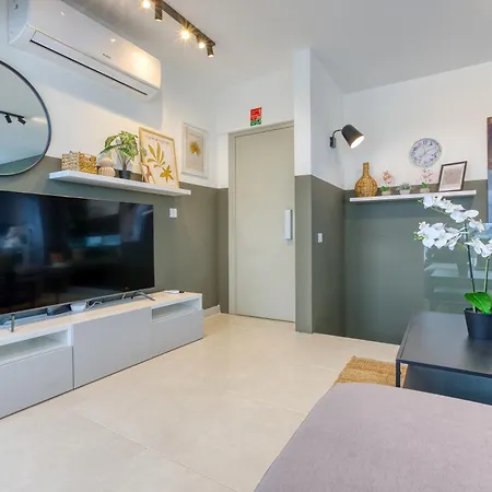 Apartament Lux Duplex Penthouse W/ Expansive Rooftop Terrace By 360 Estates San Ġwann