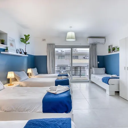 Lux Duplex Penthouse W/ Expansive Rooftop Terrace By 360 Estates San Ġwann