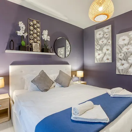 Lux Duplex Penthouse W/ Expansive Rooftop Terrace By 360 Estates *