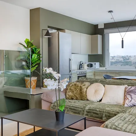 Lux Duplex Penthouse W/ Expansive Rooftop Terrace By 360 Estates