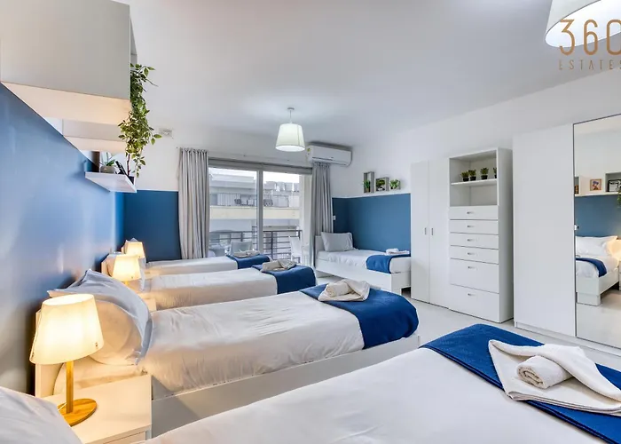 Lux Duplex Penthouse W/ Expansive Rooftop Terrace By 360 Estates *