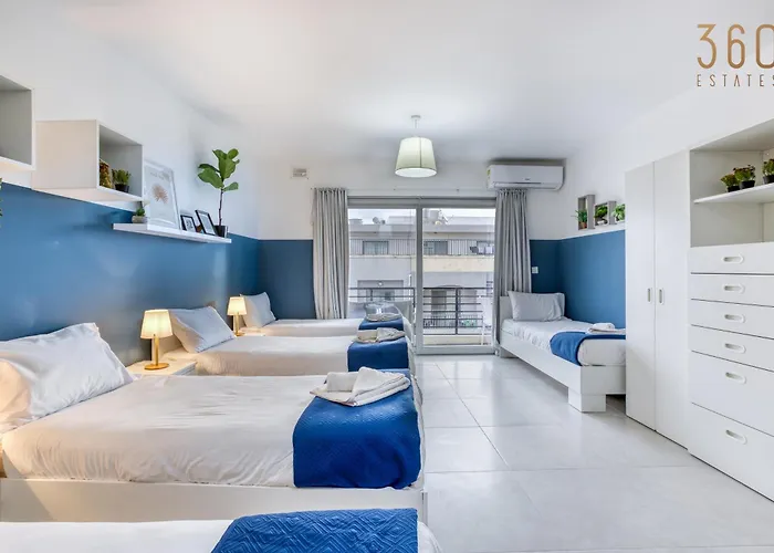 Lux Duplex Penthouse W/ Expansive Rooftop Terrace By 360 Estates San Ġwann