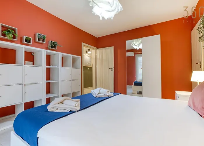 Lux Duplex Penthouse W/ Expansive Rooftop Terrace By 360 Estates San Ġwann