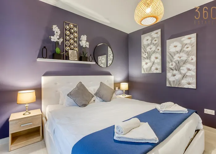 Lux Duplex Penthouse W/ Expansive Rooftop Terrace By 360 Estates *