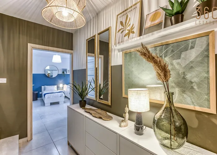 Lux Duplex Penthouse W/ Expansive Rooftop Terrace By 360 Estates شقة San Ġwann