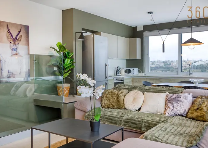 Lux Duplex Penthouse W/ Expansive Rooftop Terrace By 360 Estates